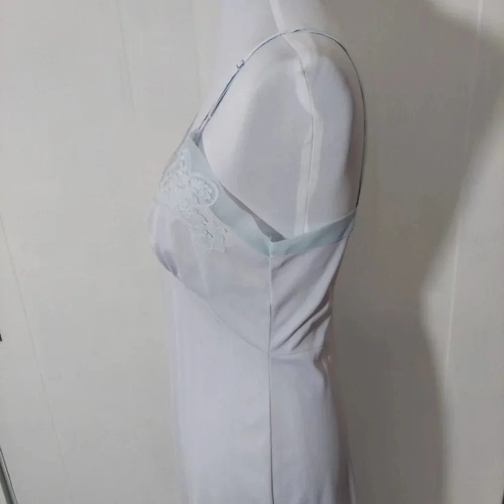 Vintage Baby Blue Kayser Tiny Pleats and Lace Full Slip with Adjustable Shoulder - Picture 7 of 16